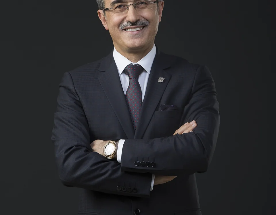 İsmail Demir, eski Savunma Sanayii Başkanlığı (SSB) Başkanı için çekilen profesyonel kurumsal portre fotoğrafı.